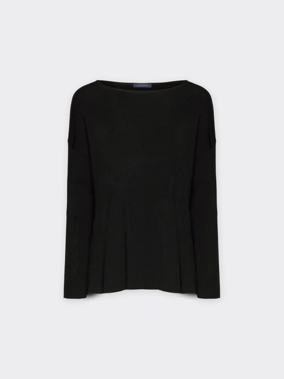 Maglia con scollo a barchetta