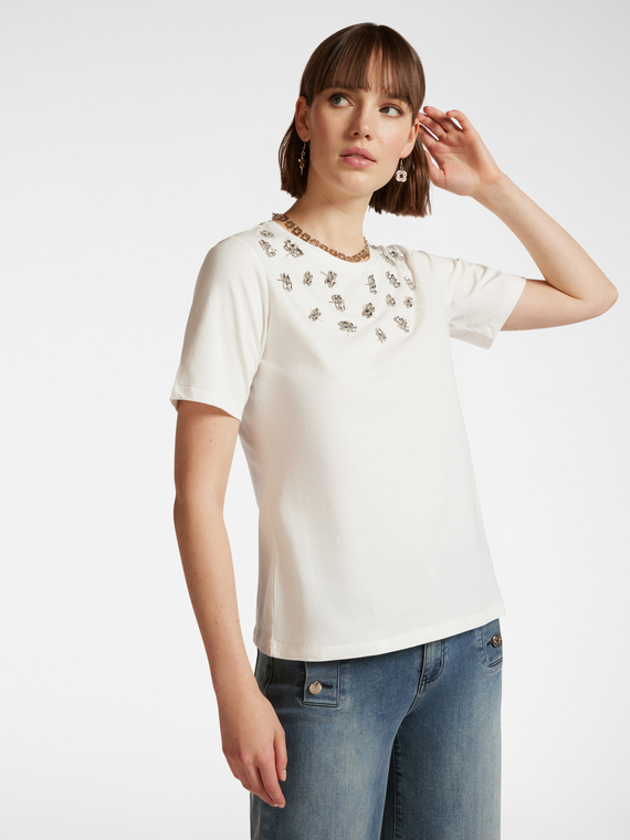 T-shirt con ricamo libellule