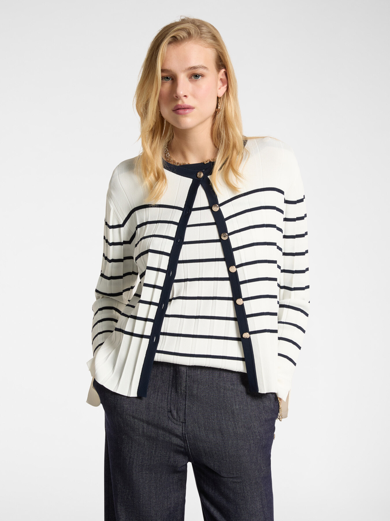 Cardigan girocollo a righe image number 0