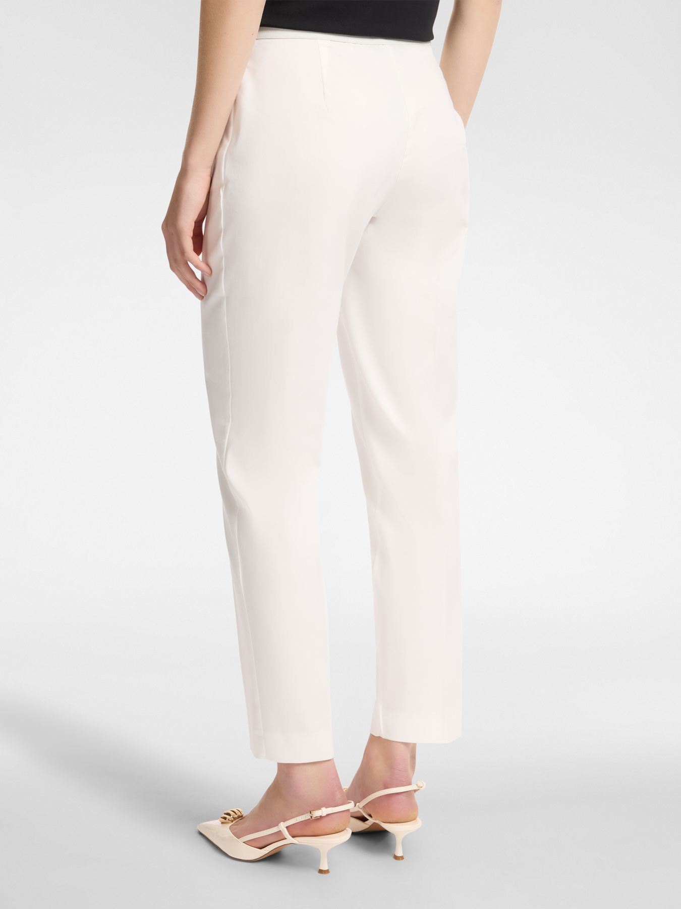 Pantaloni dritti image number 1