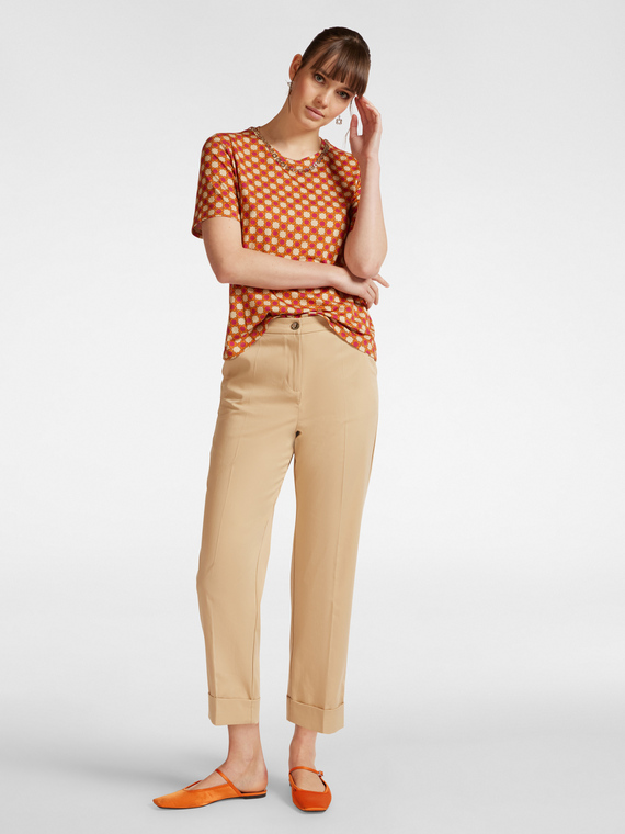 Pantaloni cropped con risvolto