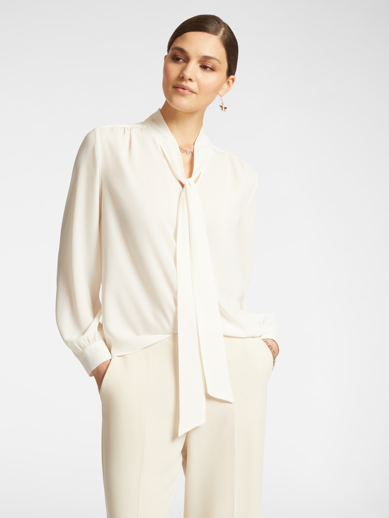 Blusa con fusciacca davanti image number 0