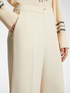 Pantaloni cropped eleganti in crepe cady image number 3