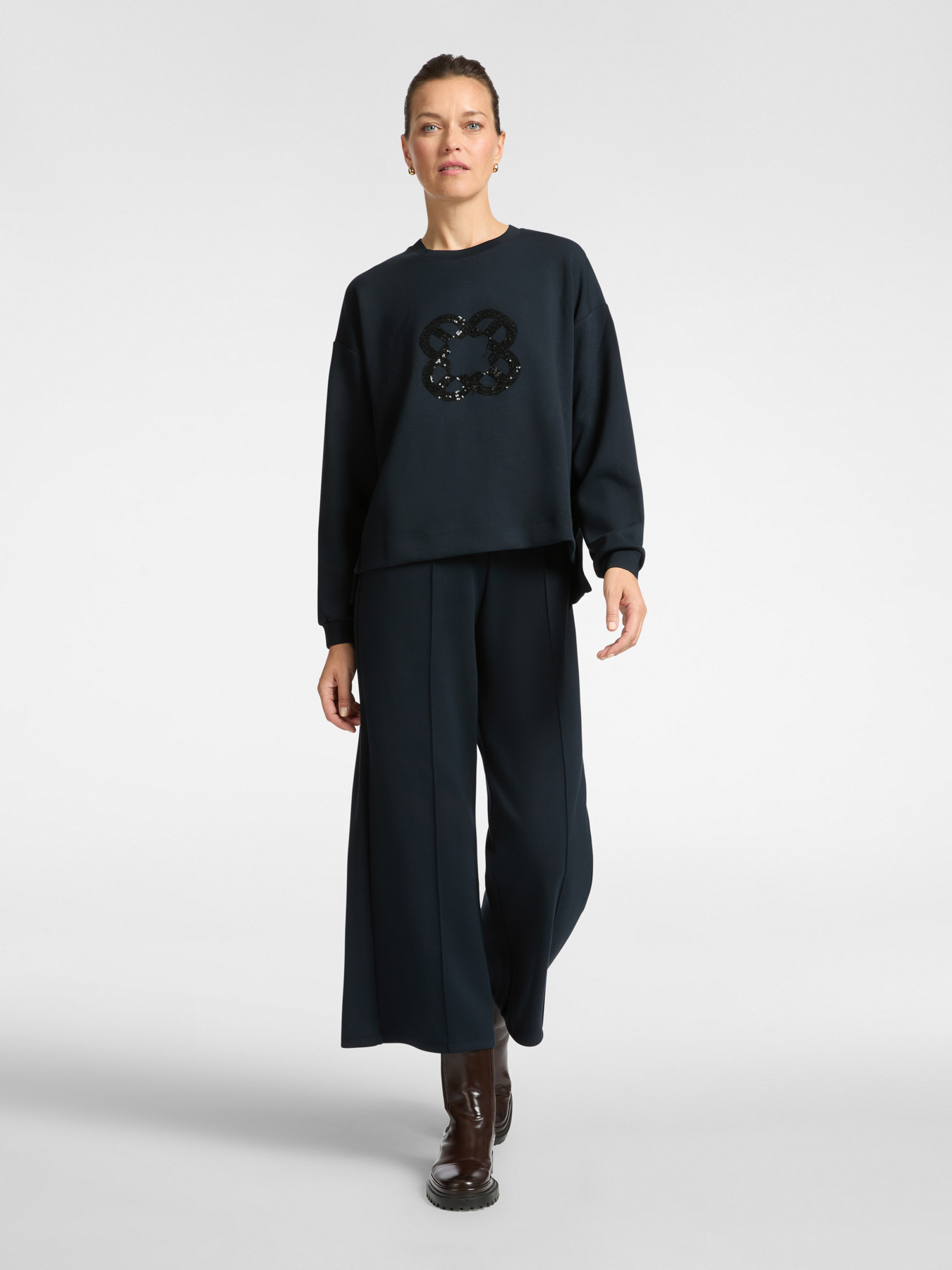 Sweatshirt mit Monogramm-Stickerei image number 2