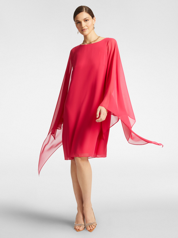 Abito elegante con mantella