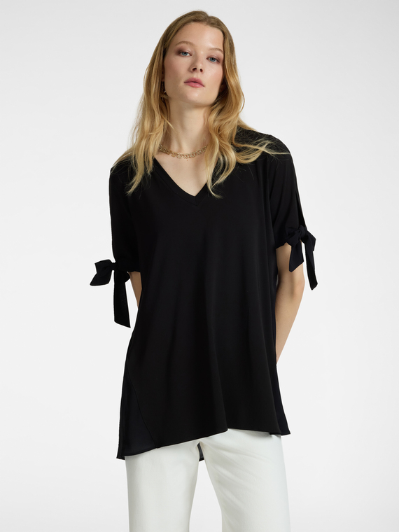T-shirt over con fiocchi a fondo manica