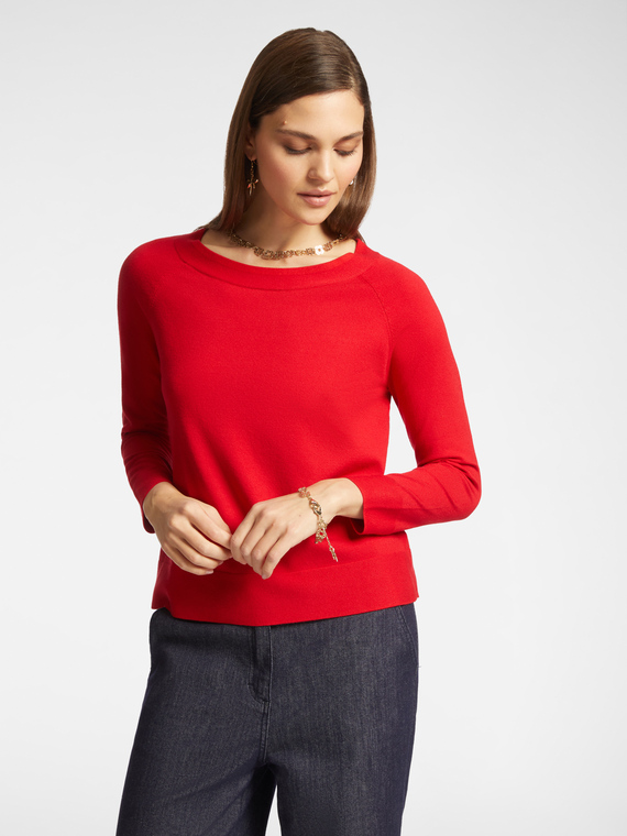 Maglia con scollo a barchetta