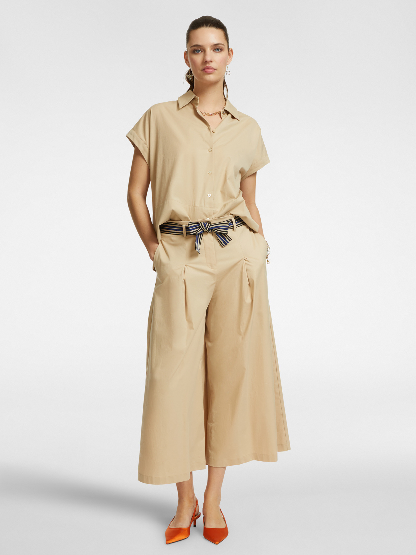 Pantaloni ampi con cintura a righe image number 0