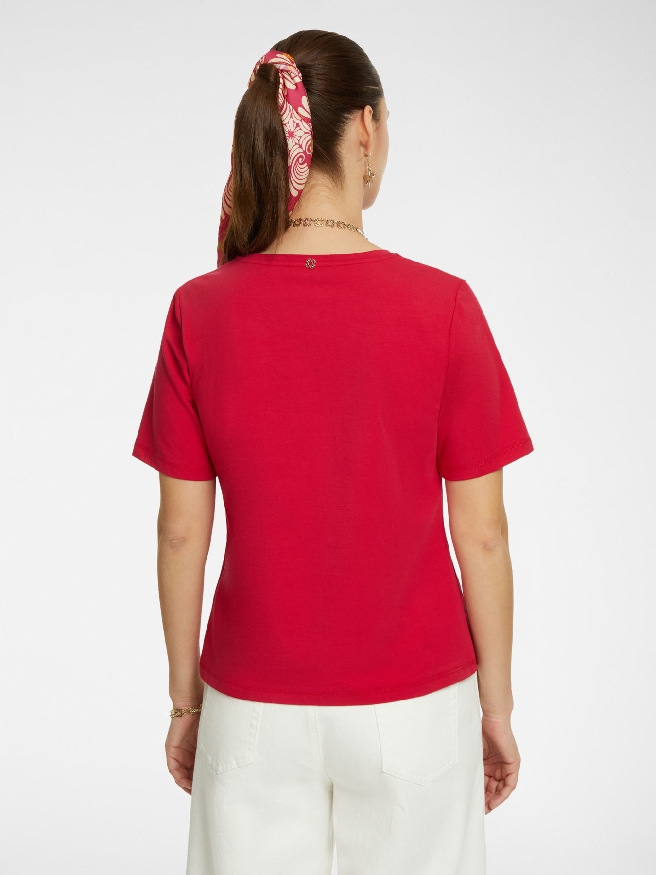 T-shirt con ricamo image number 1
