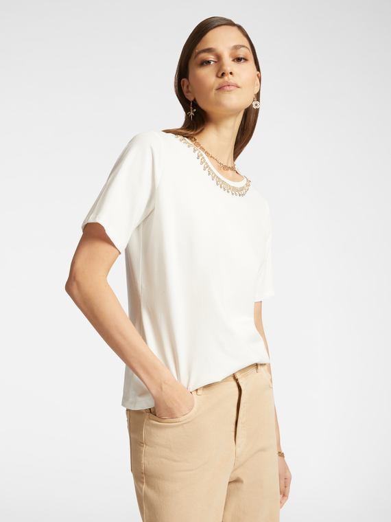 T-shirt ricamata