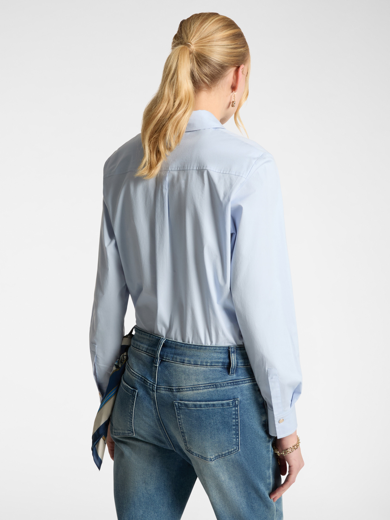 Camicia con applicazioni davanti image number 1