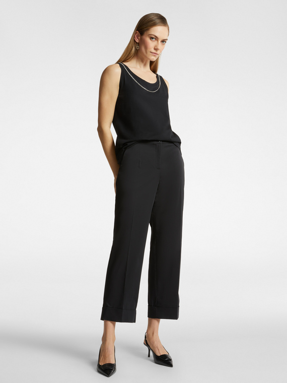 Pantaloni cropped con risvolto