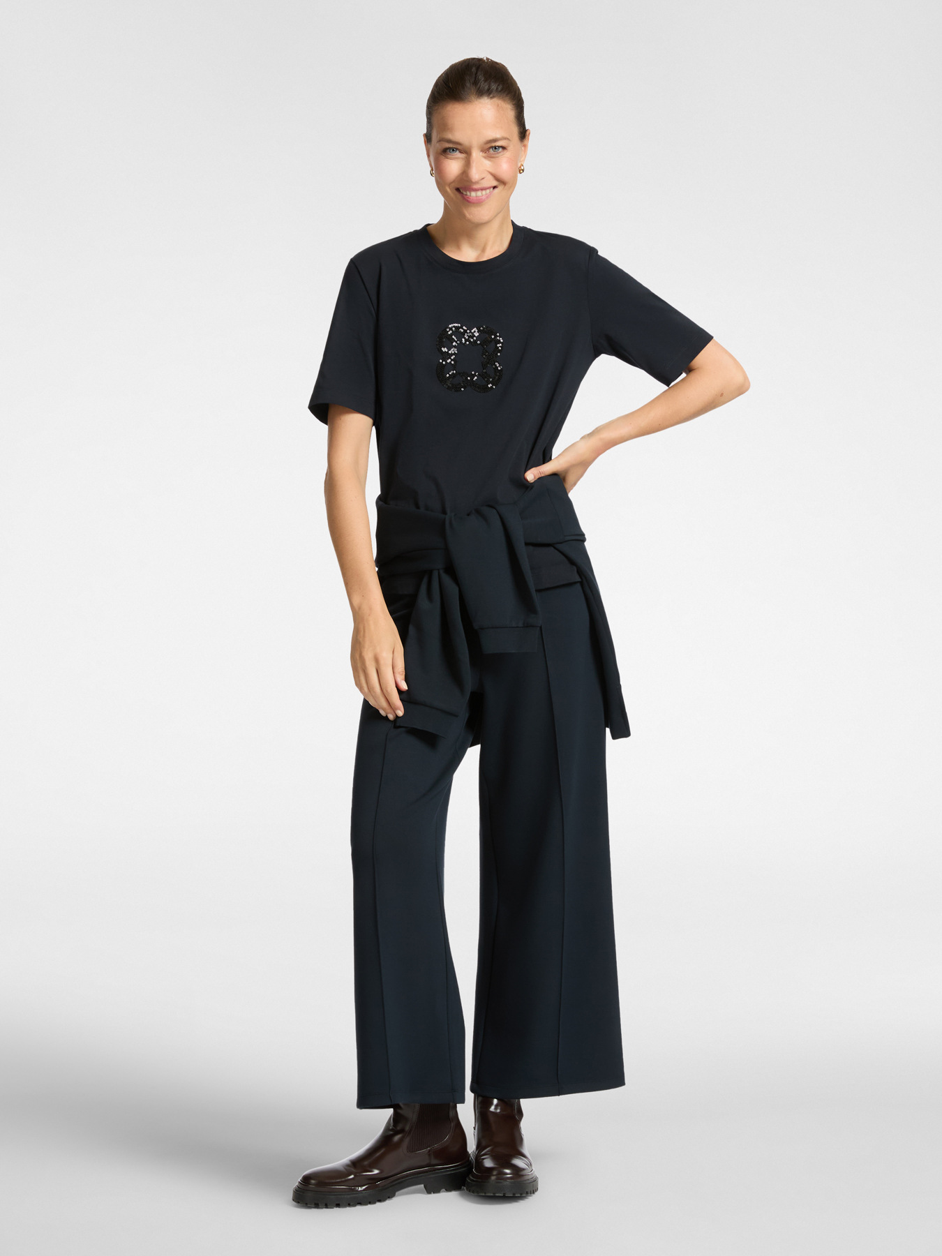 Relaxed Fit T-Shirt mit Monogramm-Stickerei image number 2