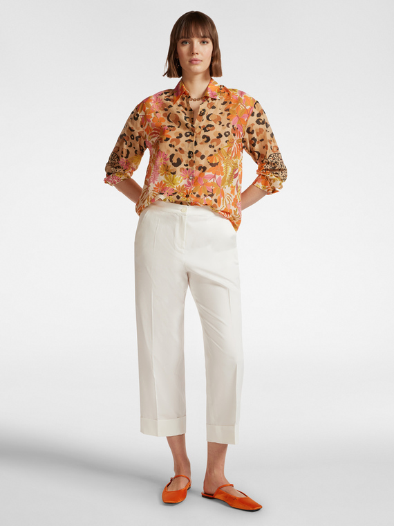 Pantaloni cropped con risvolto