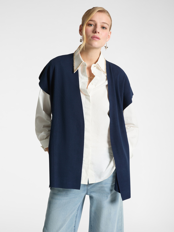 Gilet lungo con maniche corte