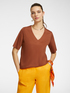 T-shirt con scollo a V image number 0