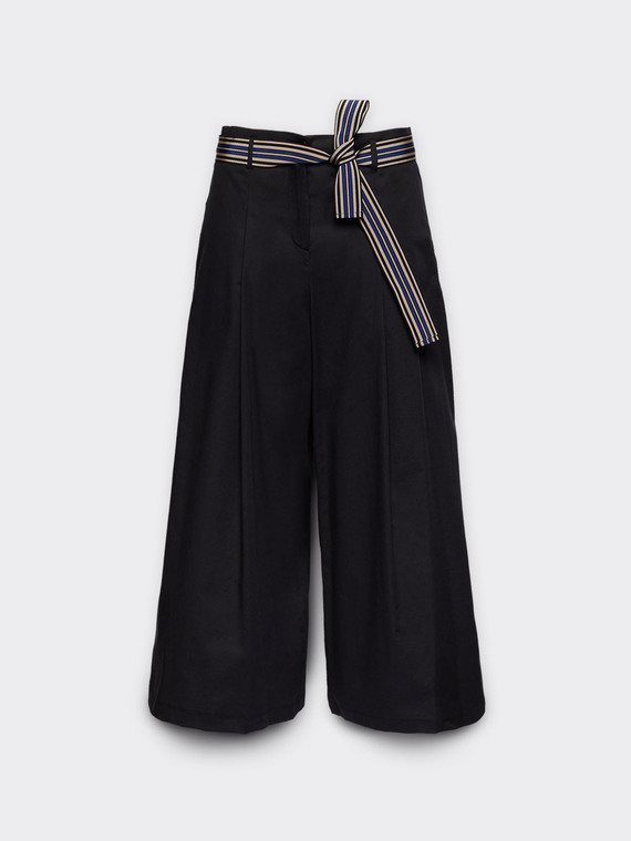 Pantaloni ampi con cintura a righe