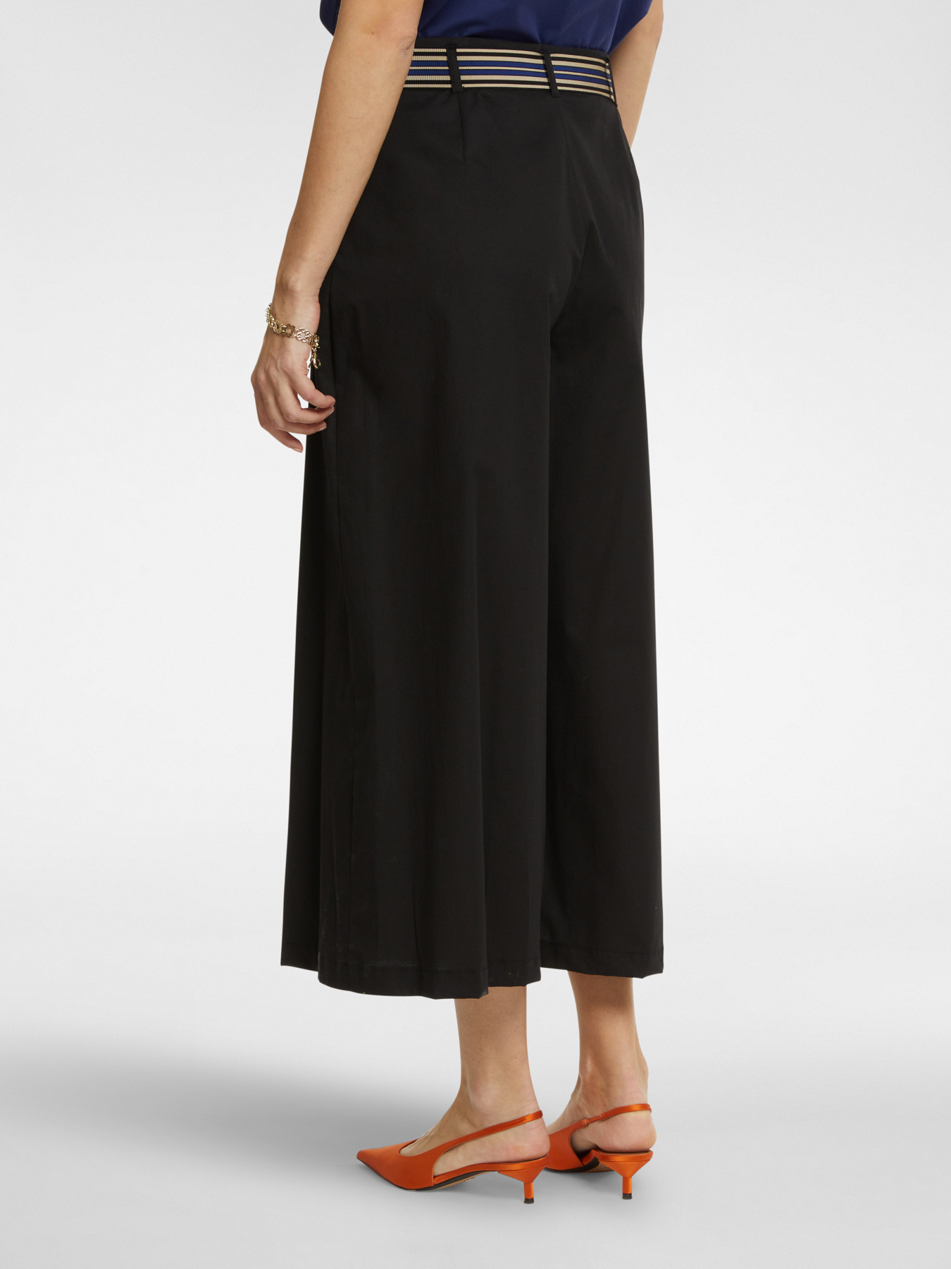 Pantaloni ampi con cintura a righe image number 1