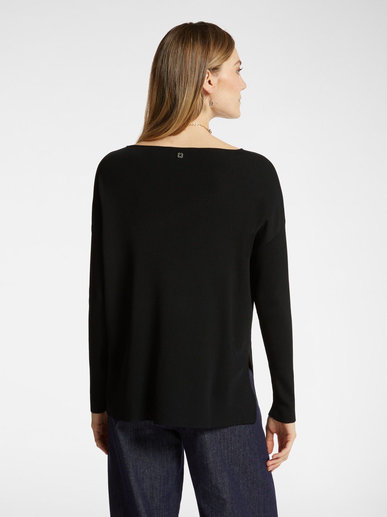 Maglia con scollo a barchetta image number 1