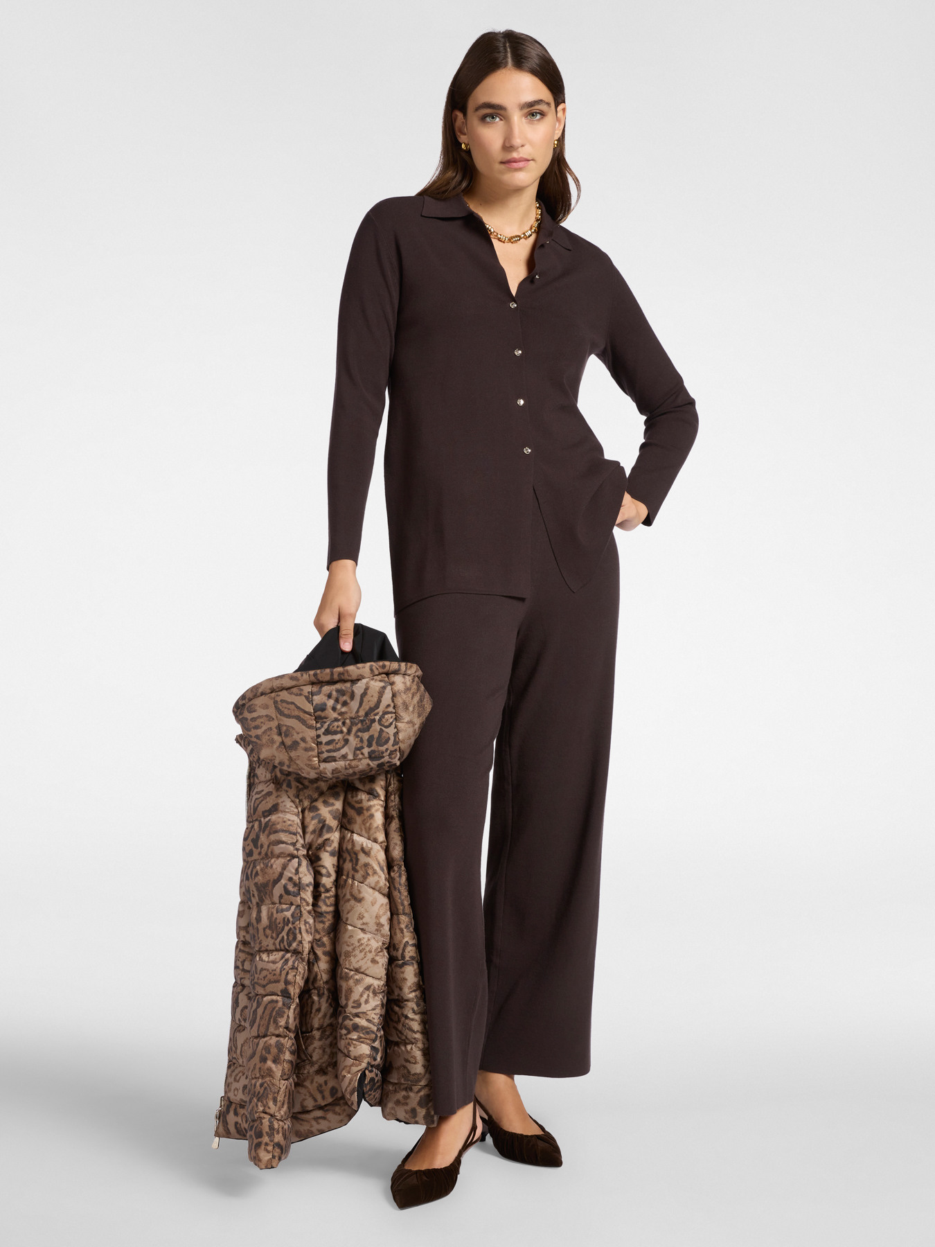 Wide-leg trousers