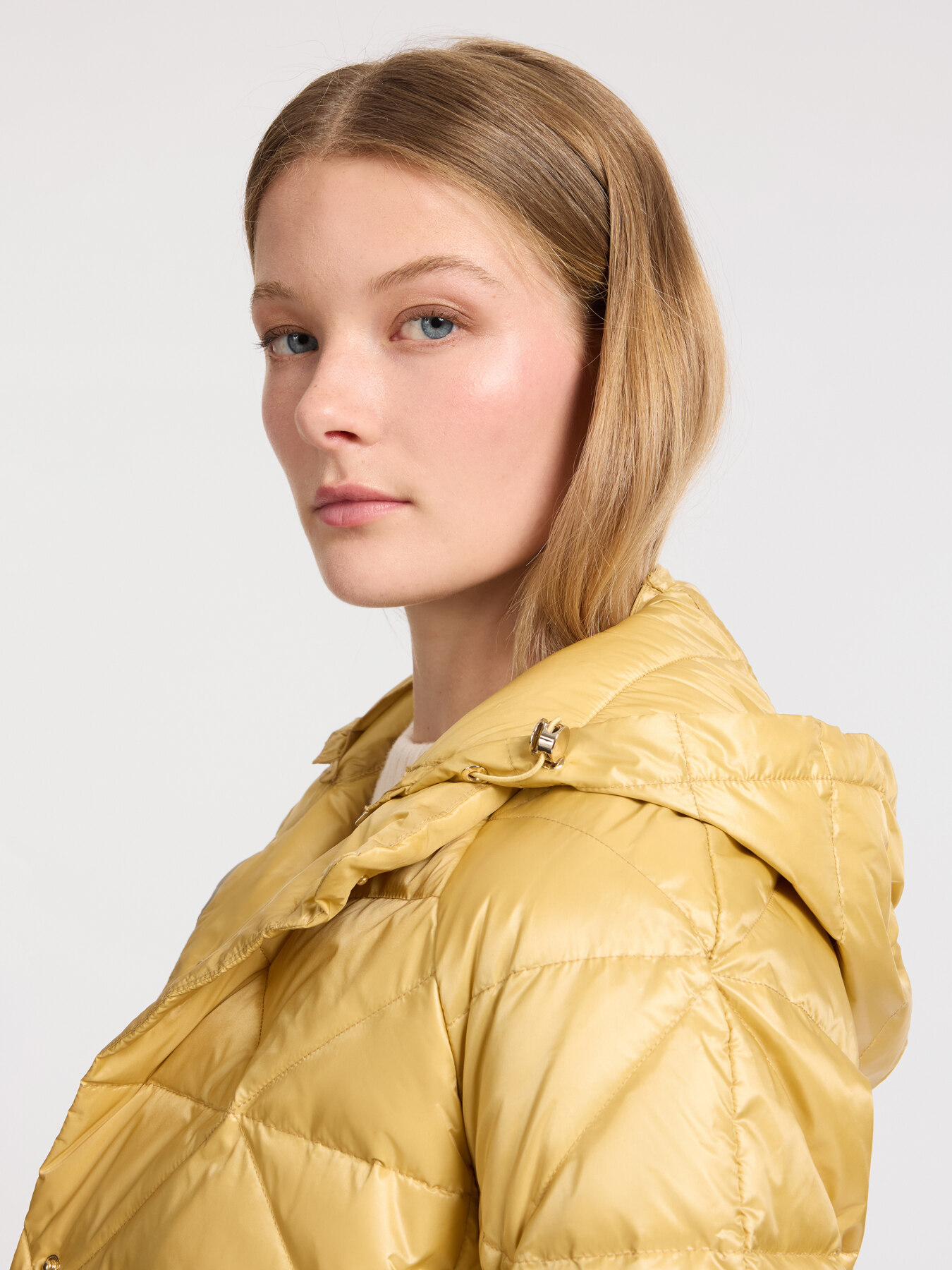 Lightweight quilted down jacket image number 3