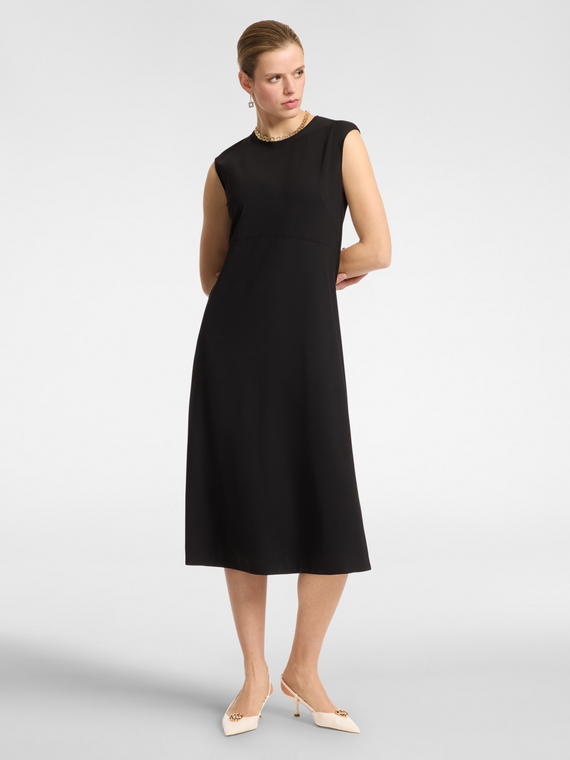 Vestido longuette en tejido de punto