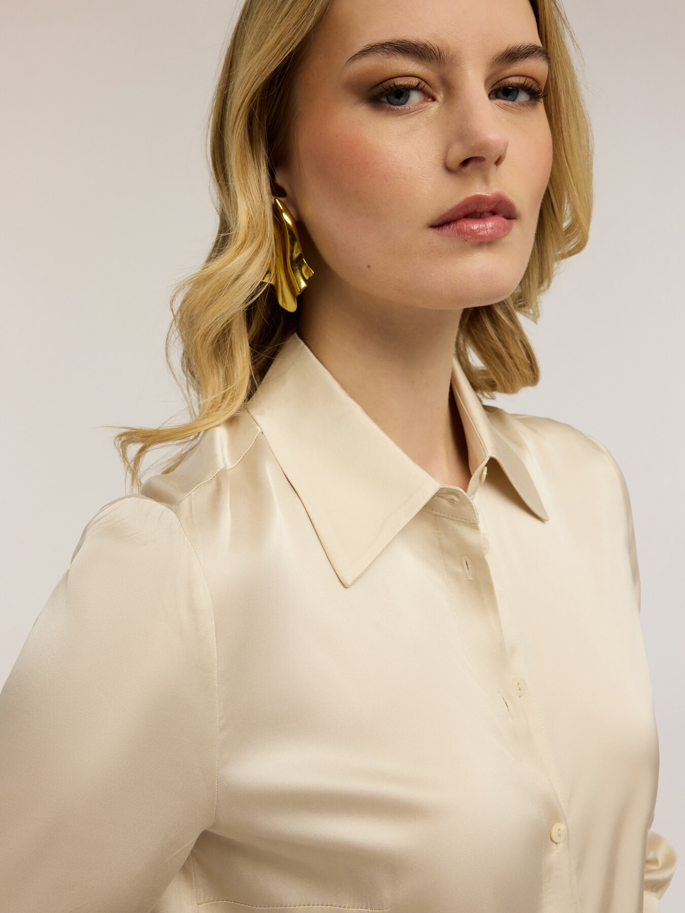 Viscose satin shirt image number 2