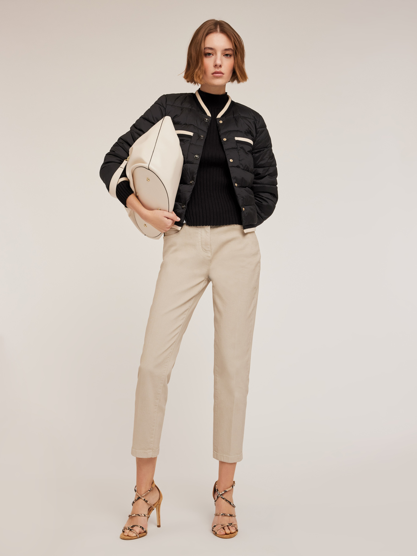 Down jacket with contrasting borders image number 3