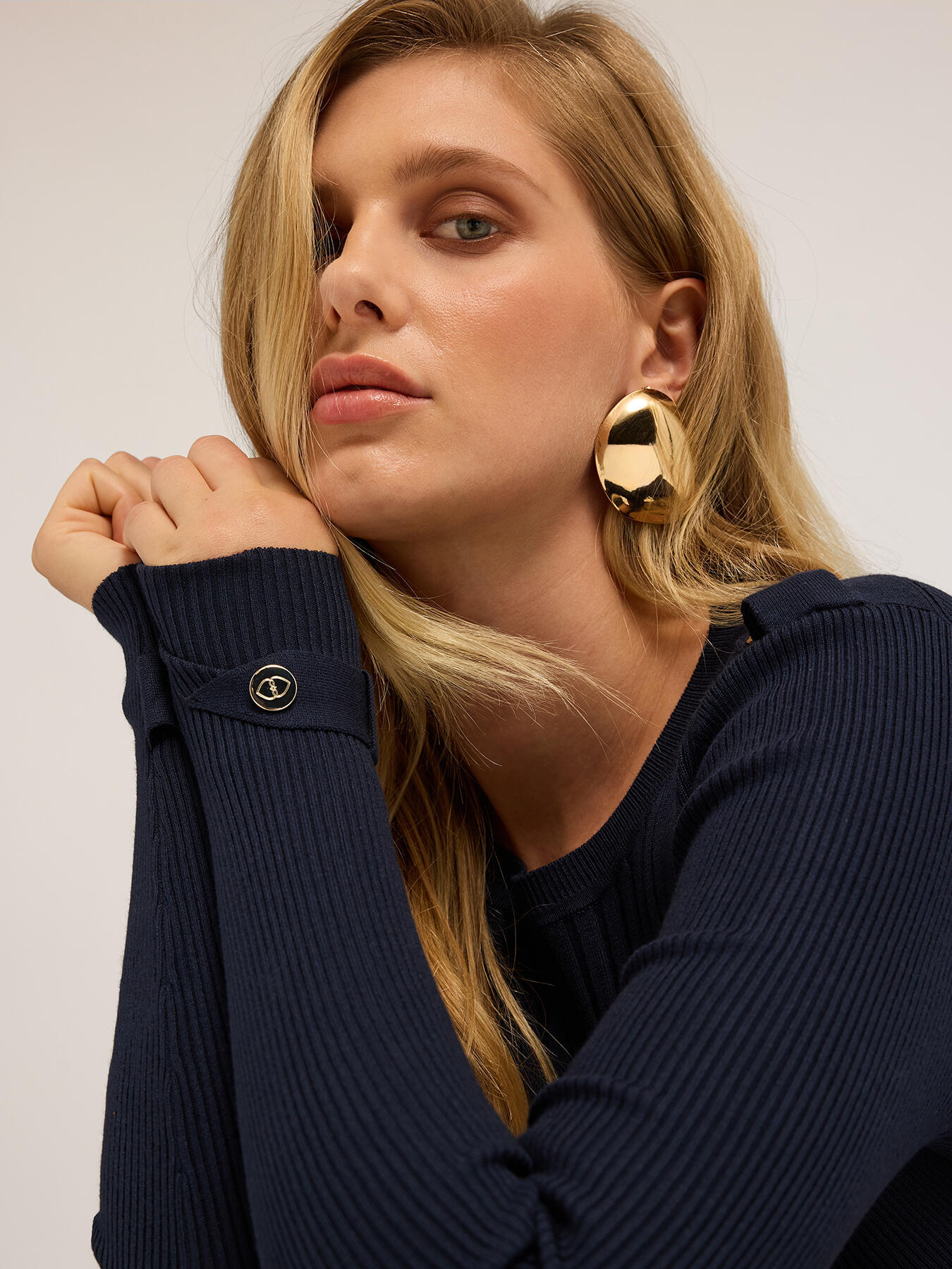 Pull côtelé avec pattes d'épaule image number 2