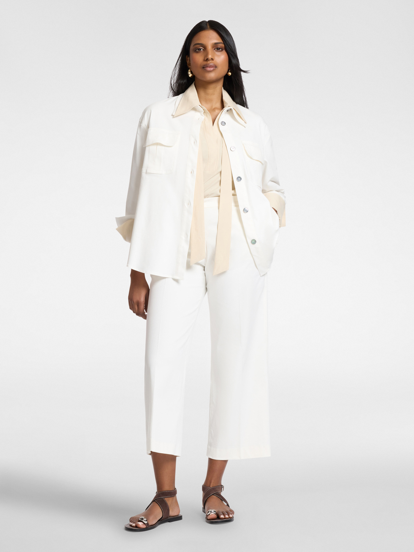 Camicia in gabardina con tasche image number 2