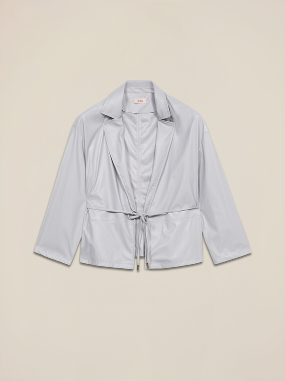 Ungefütterte Jacke aus beschichtetem Stoff
