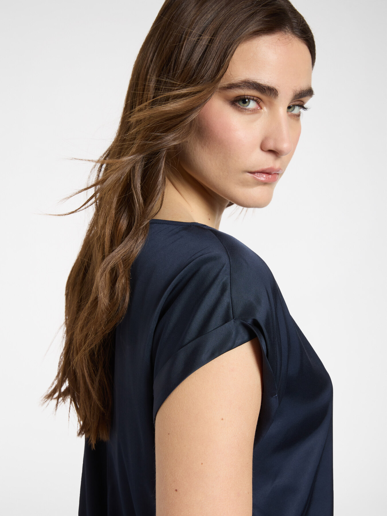 Blouse en satin image number 2