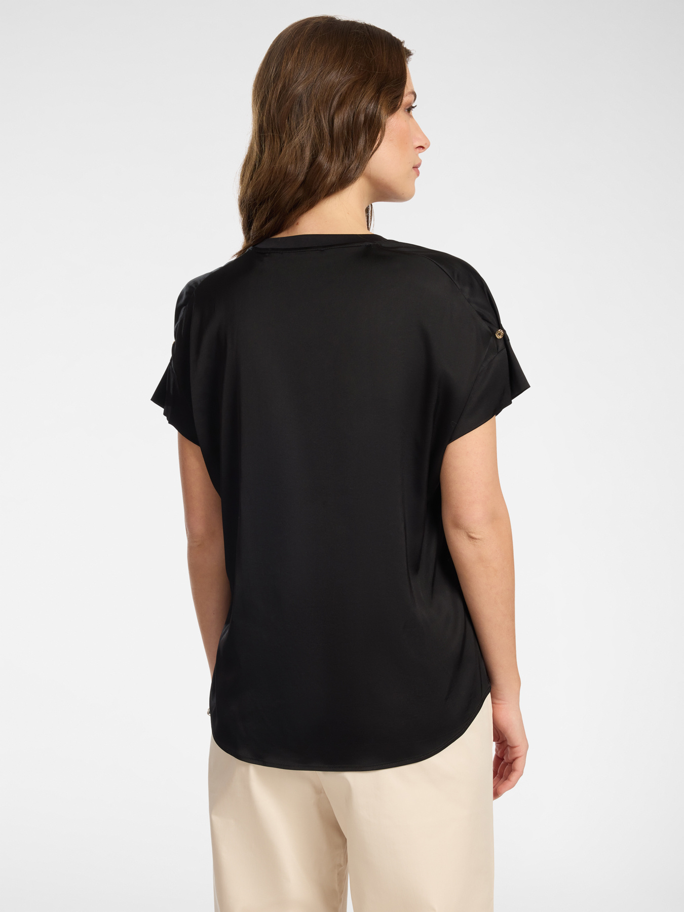T-shirt cotone con applicazioni metalliche image number 1