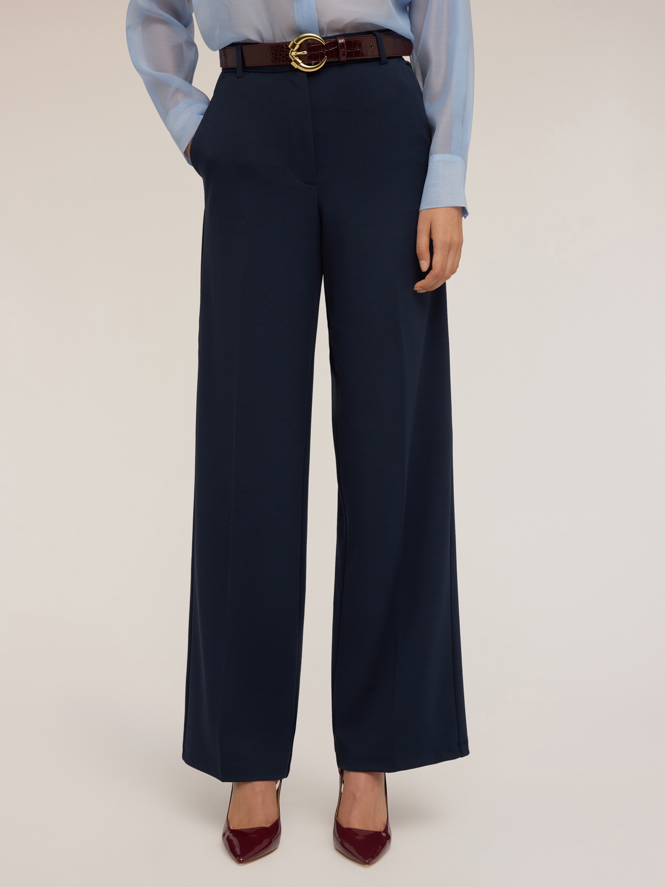 Pantaloni con impunture image number 3