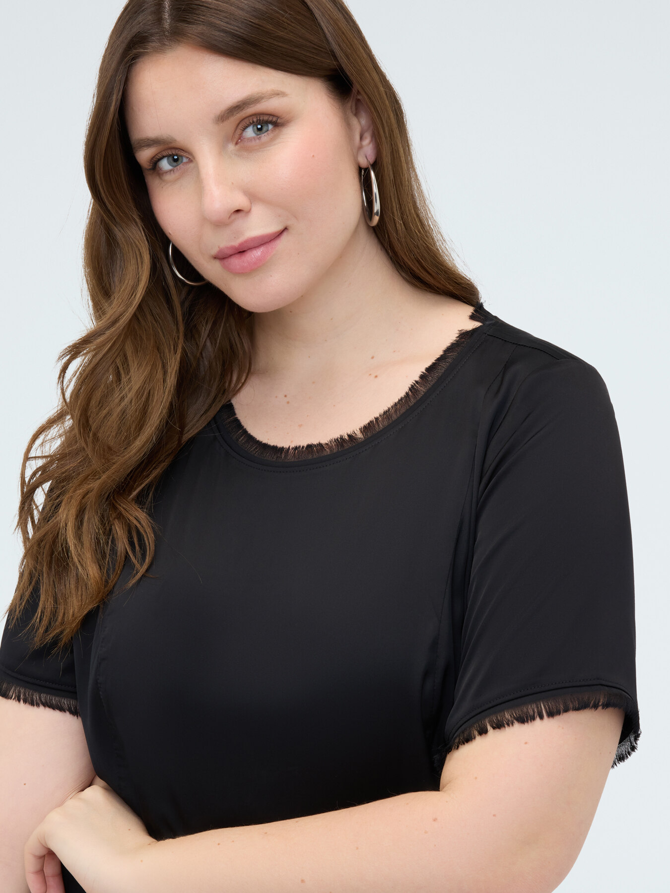 Vestito linea ad A in raso dettagli sfrangiati image number 3