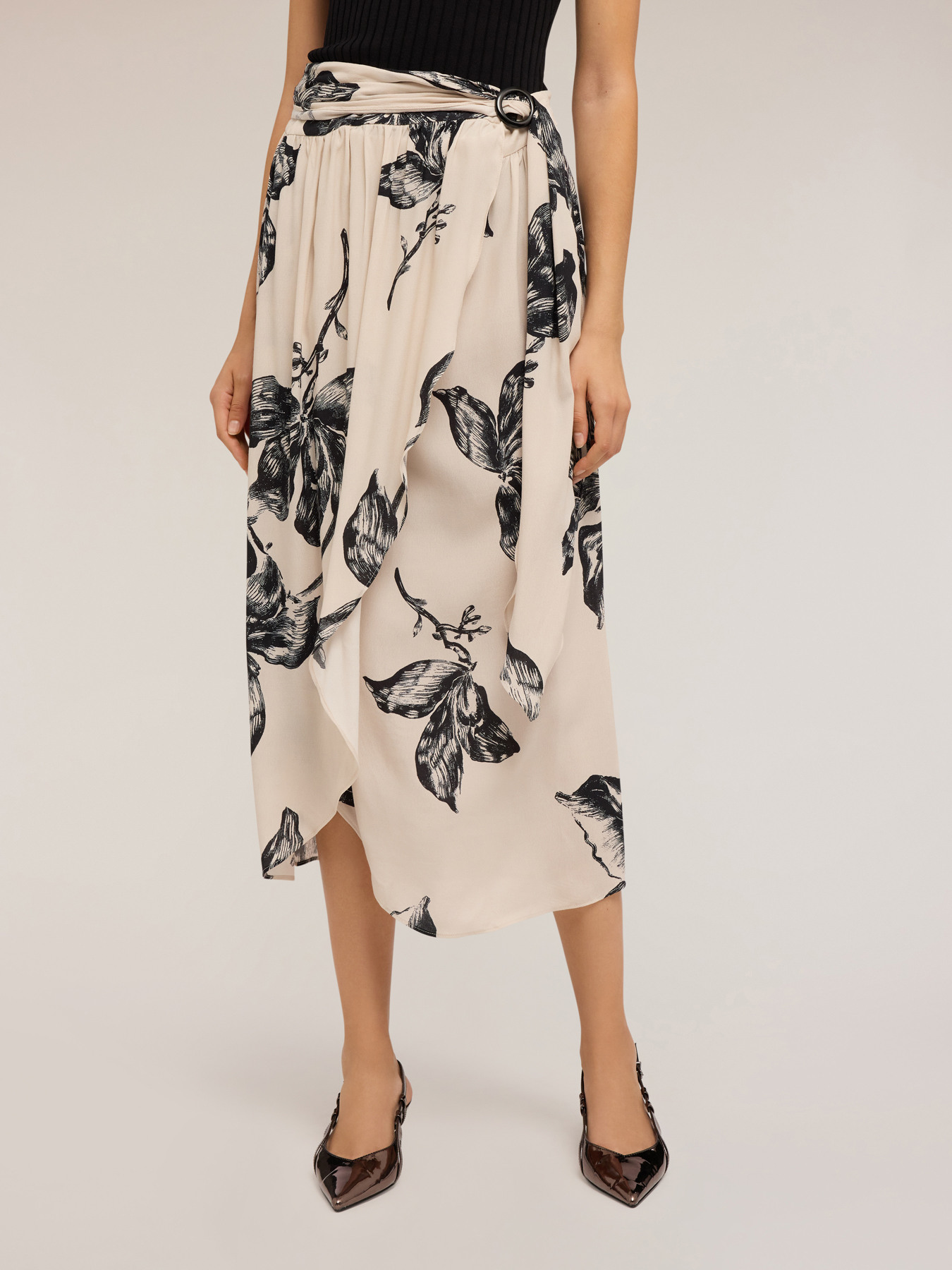 Floral print sarong image number 0