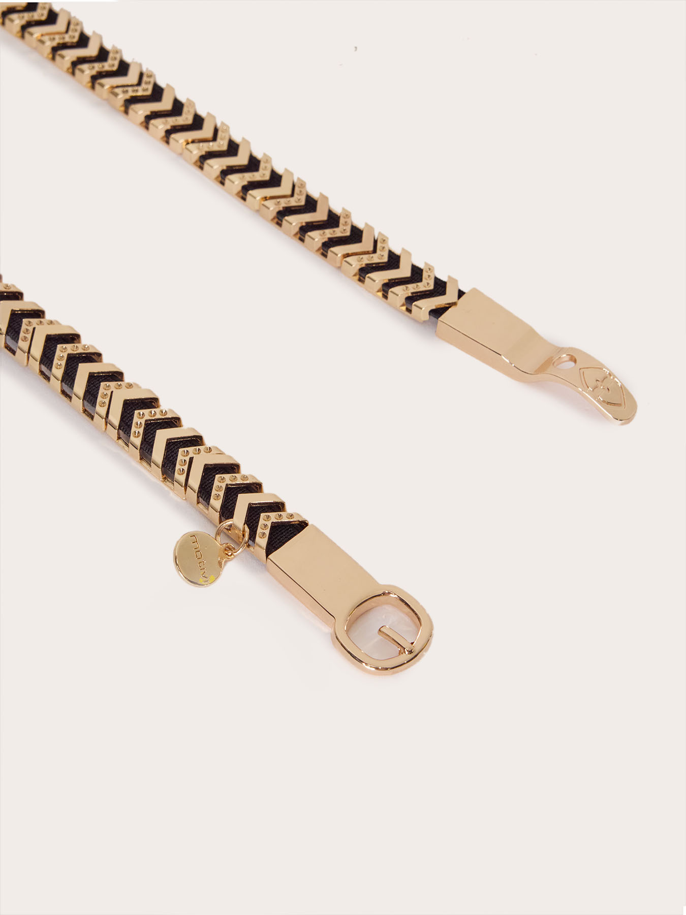 Chain belt with geometric pattern image number 2