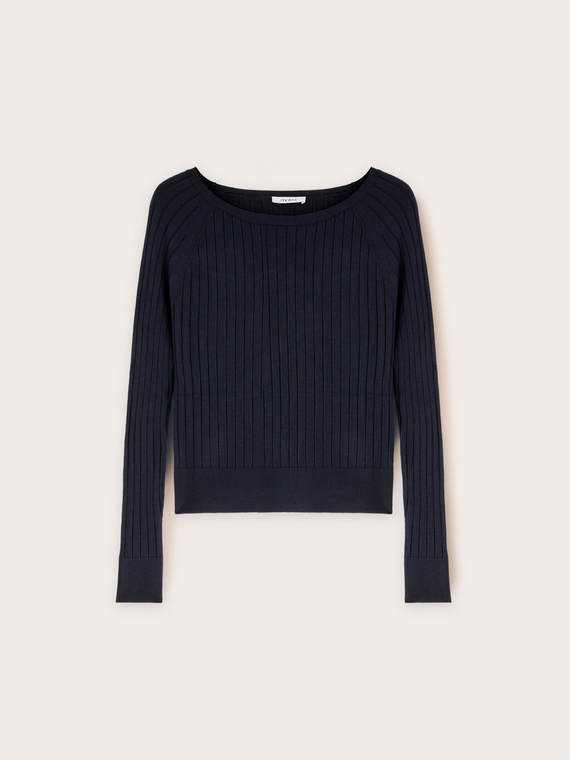 Boat neck sweater in flat rib knit