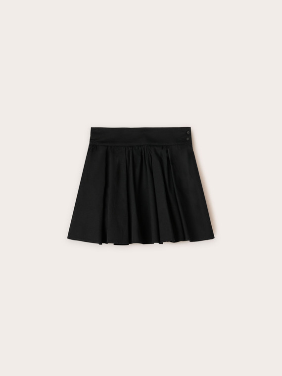 Flared short skirt