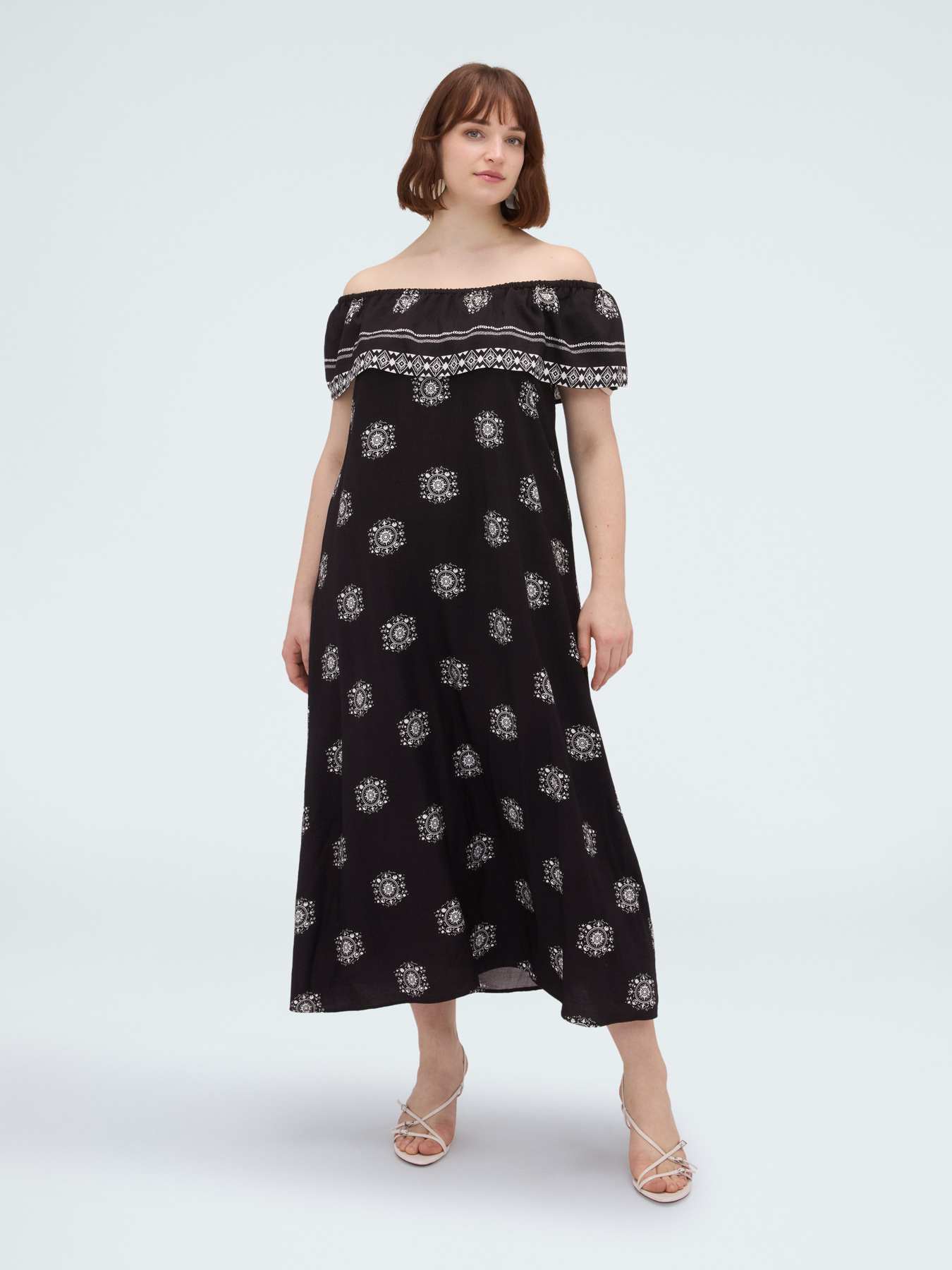 Robe Chill &eacute;paules d&eacute;nud&eacute;es en viscose image number 3