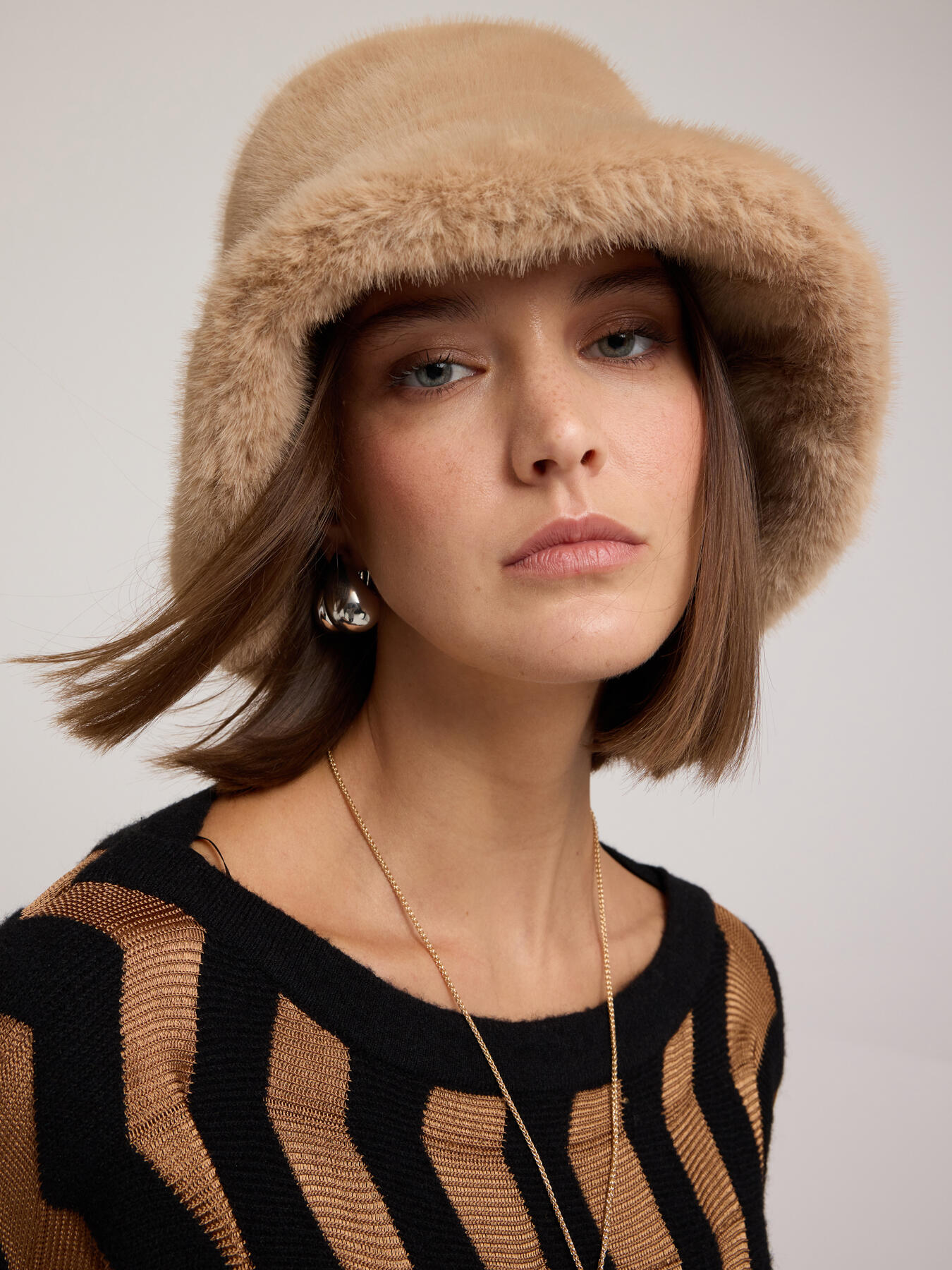 Chapeau effet peluche image number 0