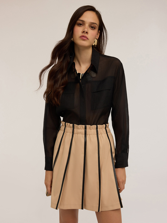 Bluse aus Organza mit Taschen
