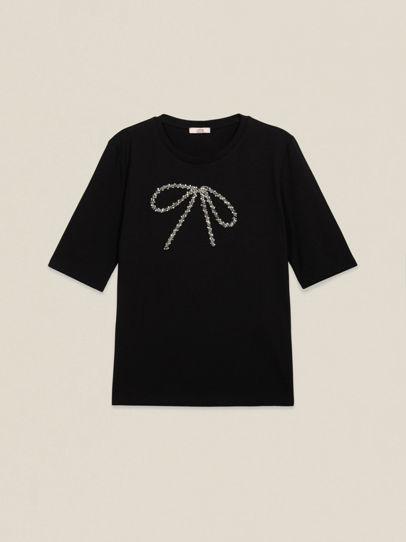 Tricou cu fundă din strasuri