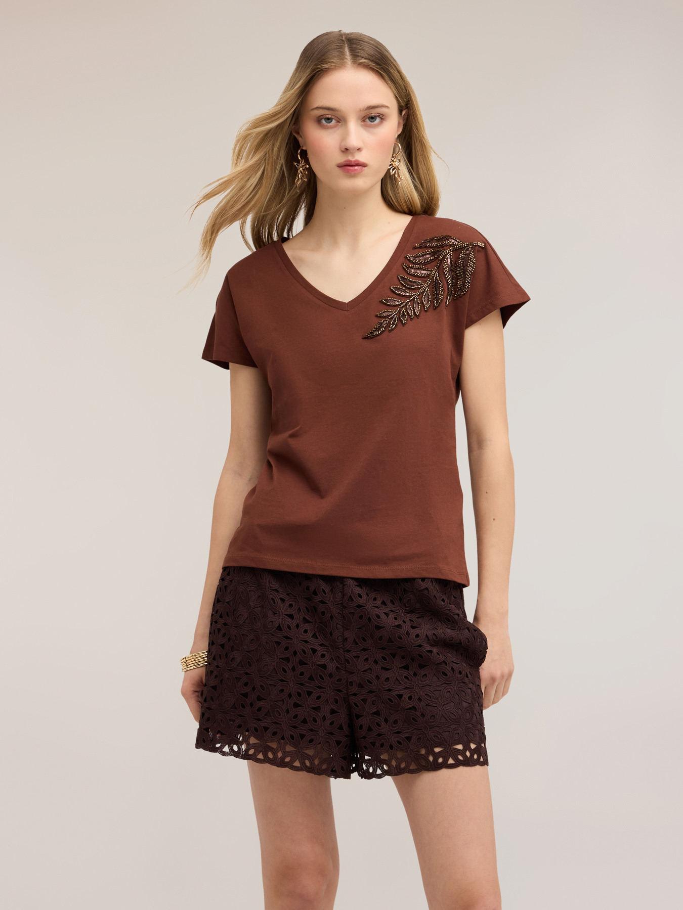 Tricou cu broderie pe umăr image number 3
