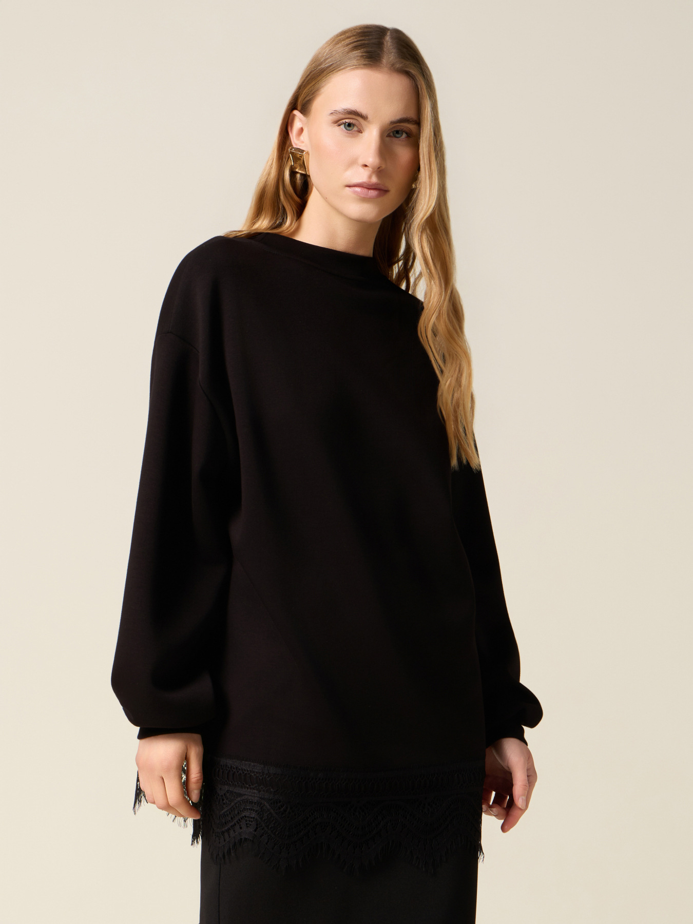 Sweatshirt with lace trim image number 0