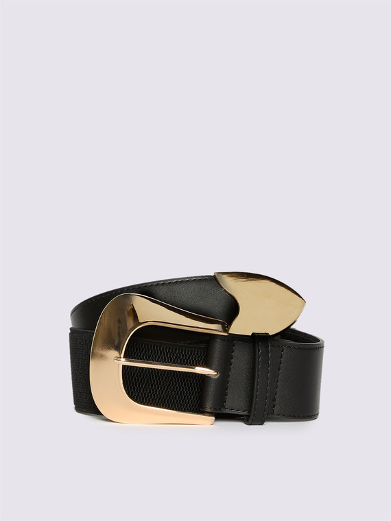 Belt with oversized golden buckle