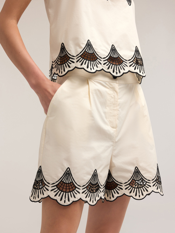 Shorts in embroidered cotton