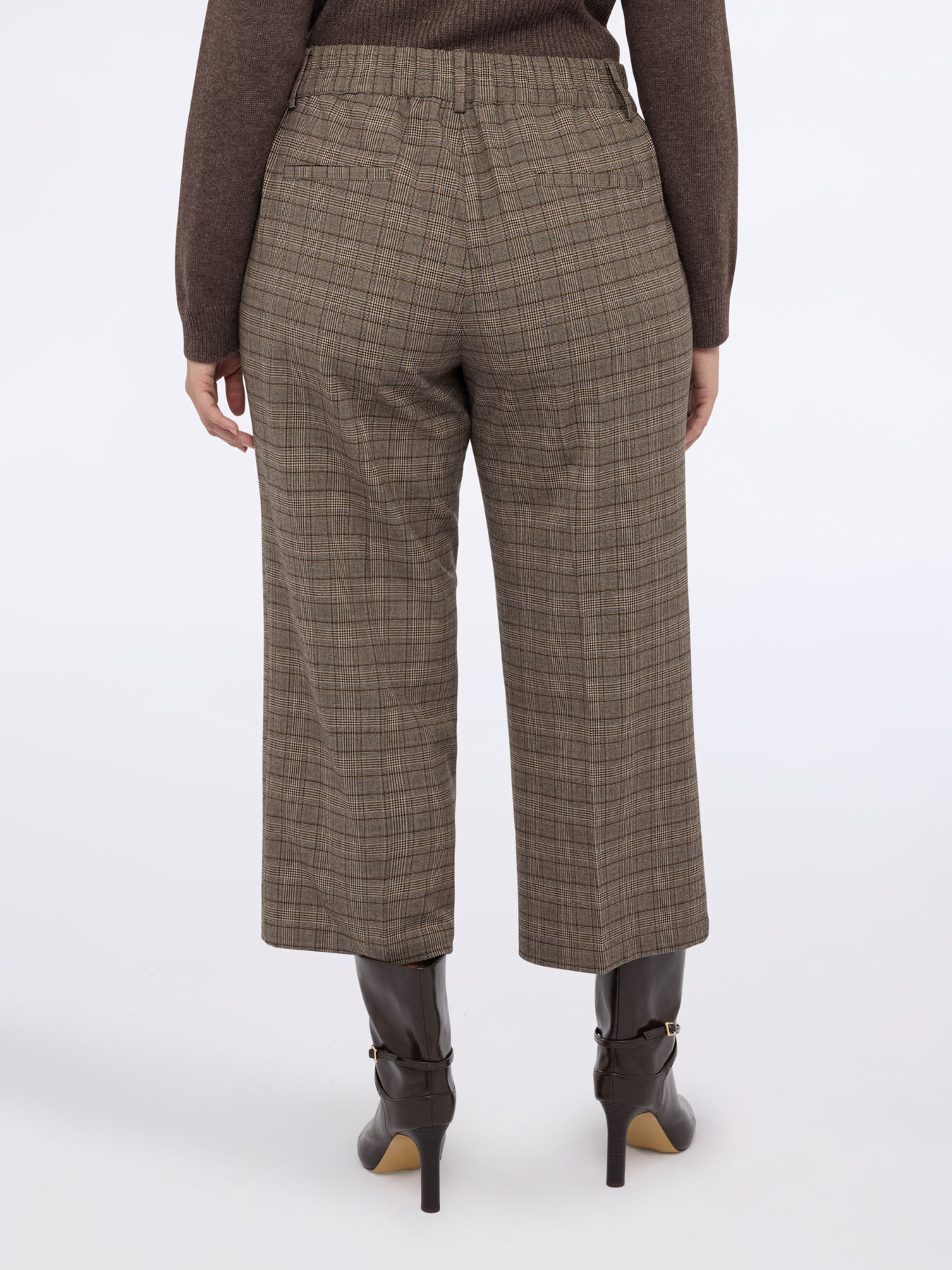 Cropped trousers in check fabric image number 1