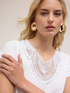 T-shirt with crochet embroidery image number 3