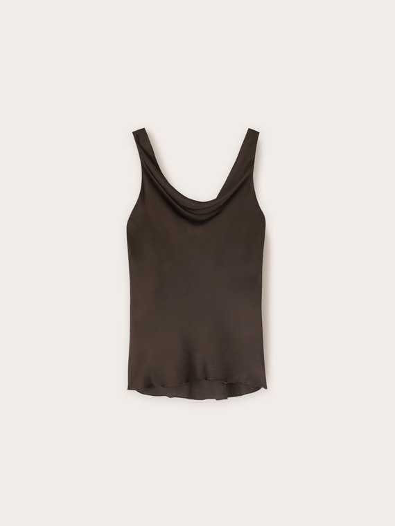 Top in raso con scollo morbido